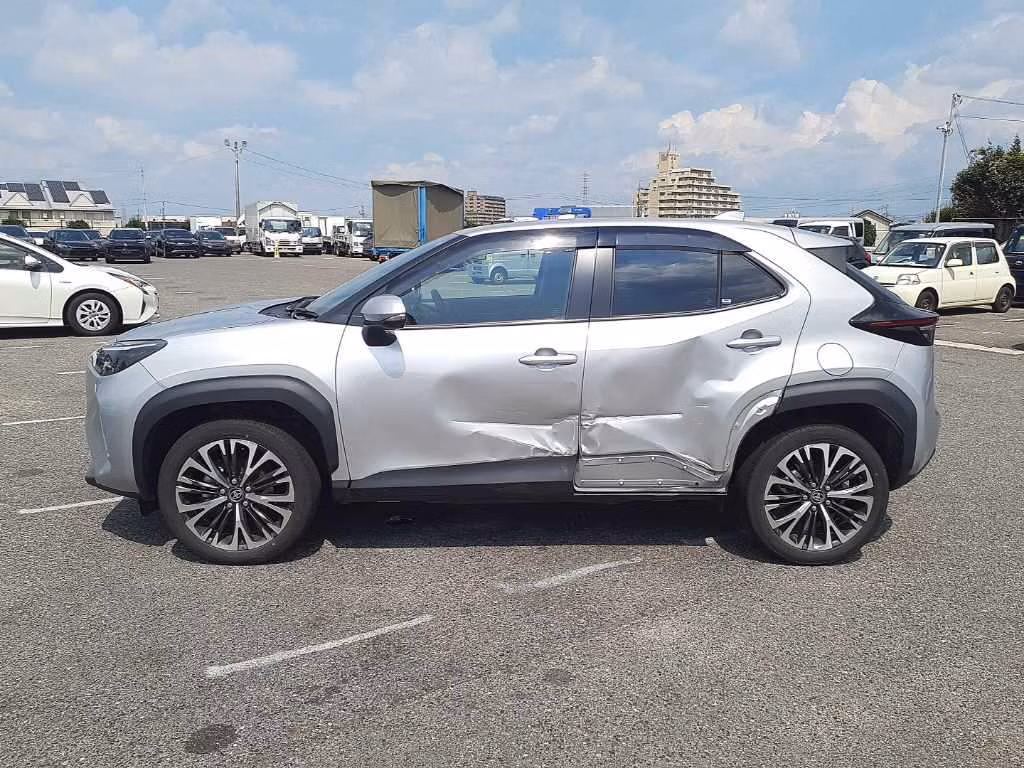 TOYOTA YARIS CROSS