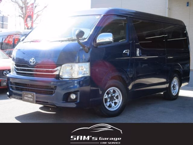 TOYOTA HIACE