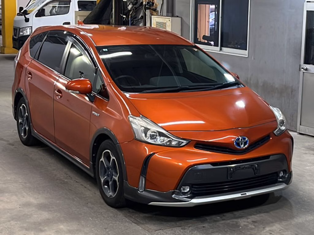 TOYOTA PRIUS ALPHA