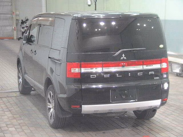 MITSUBISHI DELICA D:5