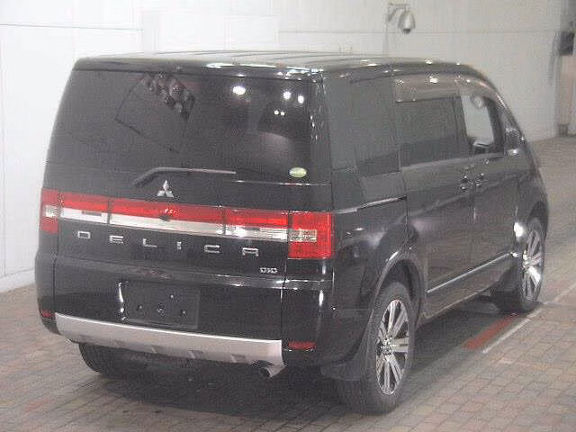 MITSUBISHI DELICA D:5