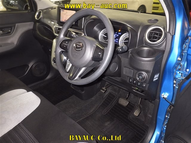 DAIHATSU CAST