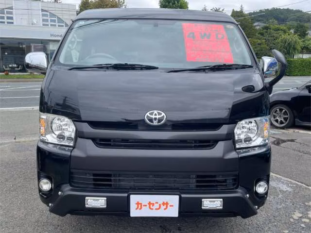 TOYOTA HIACE