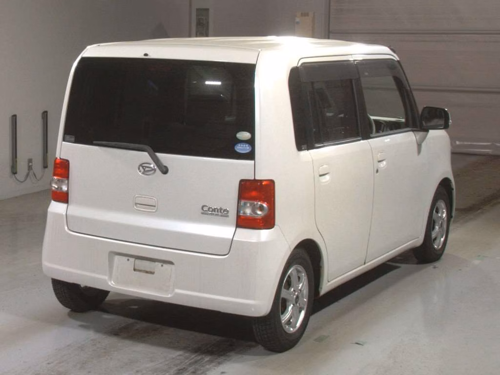 DAIHATSU MOVE CONTE
