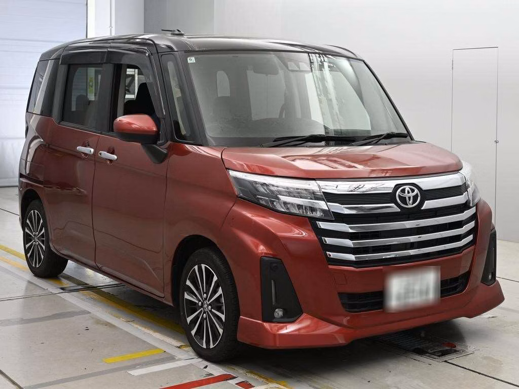 TOYOTA ROOMY