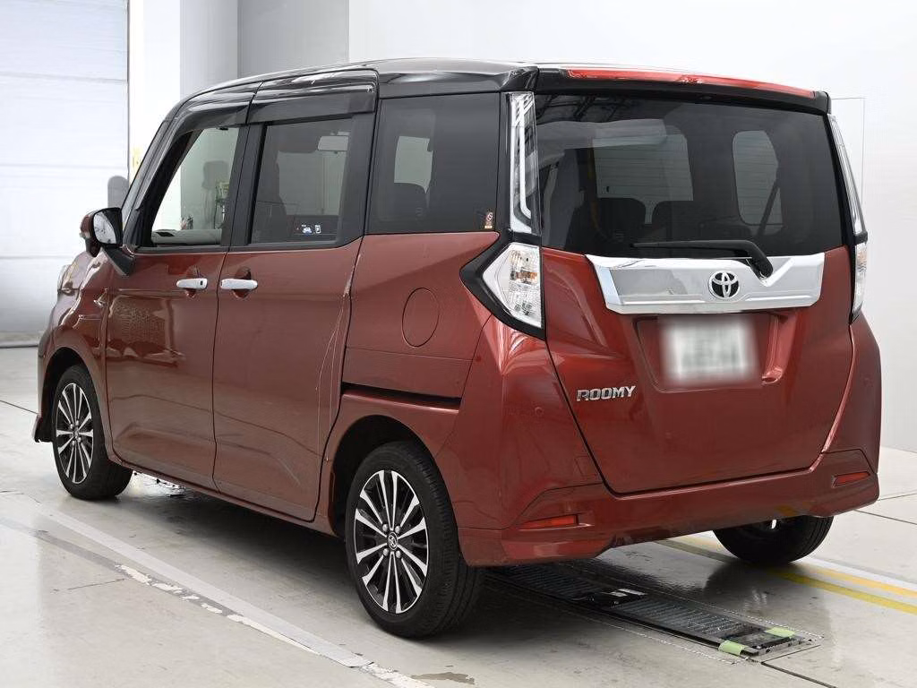 TOYOTA ROOMY