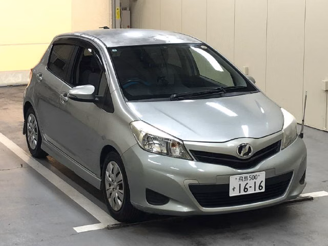 TOYOTA VITZ
