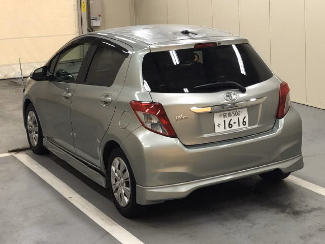 TOYOTA VITZ