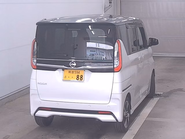 NISSAN ROOX