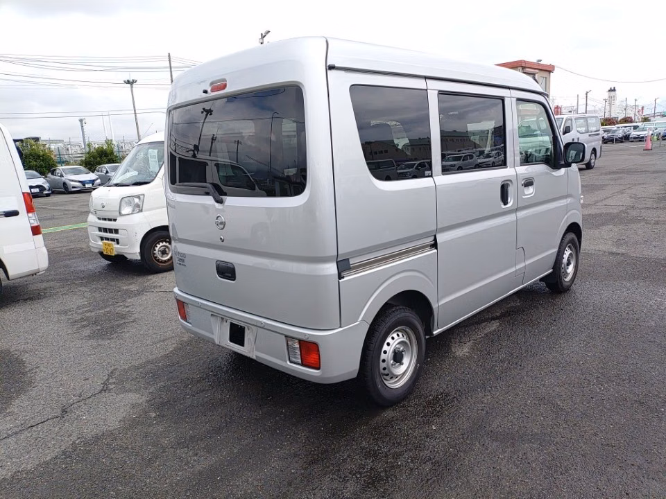 NISSAN NV100 CLIPPER