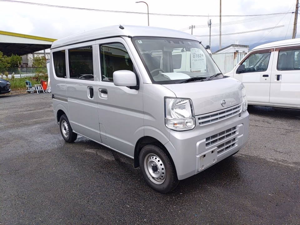NISSAN NV100 CLIPPER