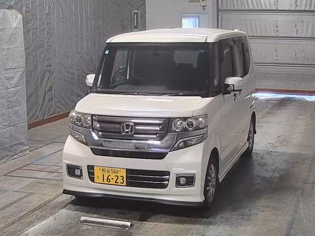 HONDA N-BOX