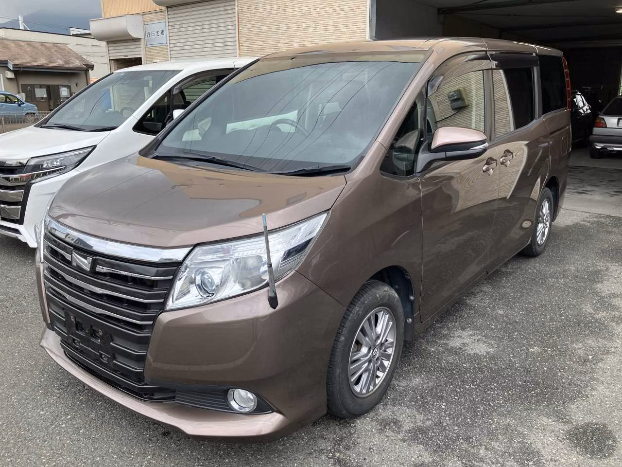 Toyota Noah