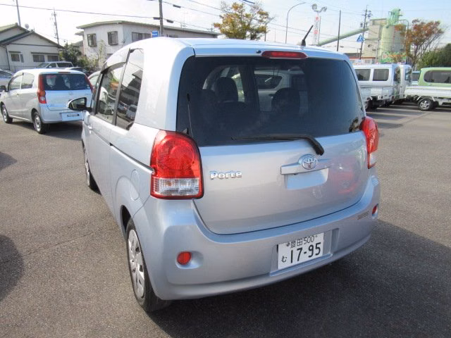 TOYOTA PORTE
