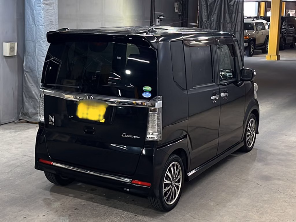 HONDA N-BOX