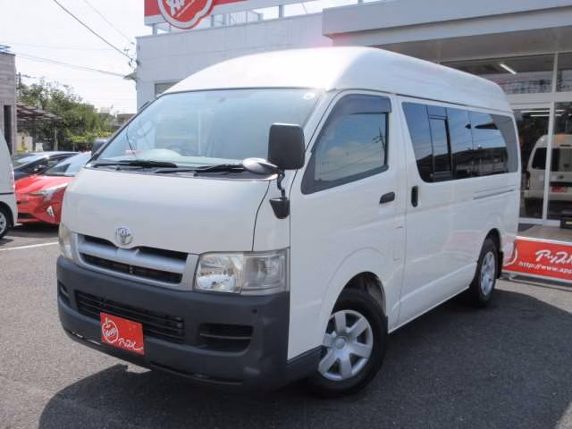 TOYOTA REGIUS ACE