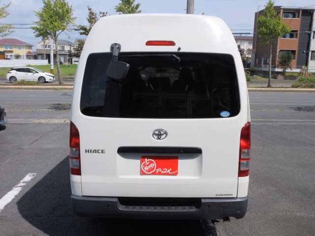 TOYOTA REGIUS ACE