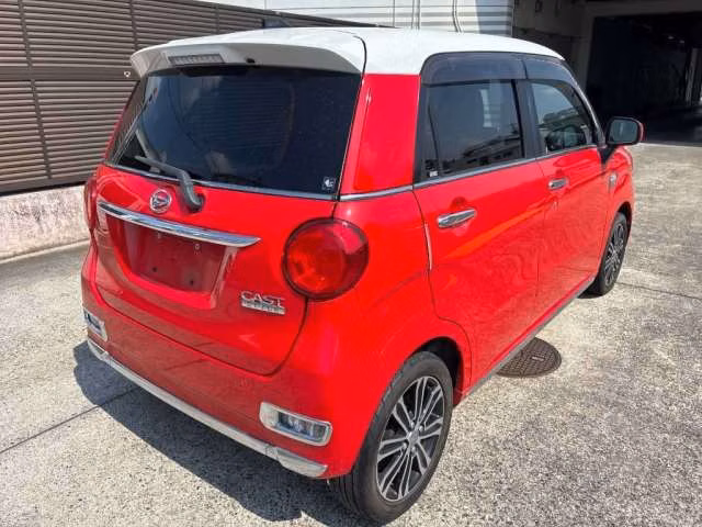 DAIHATSU CAST