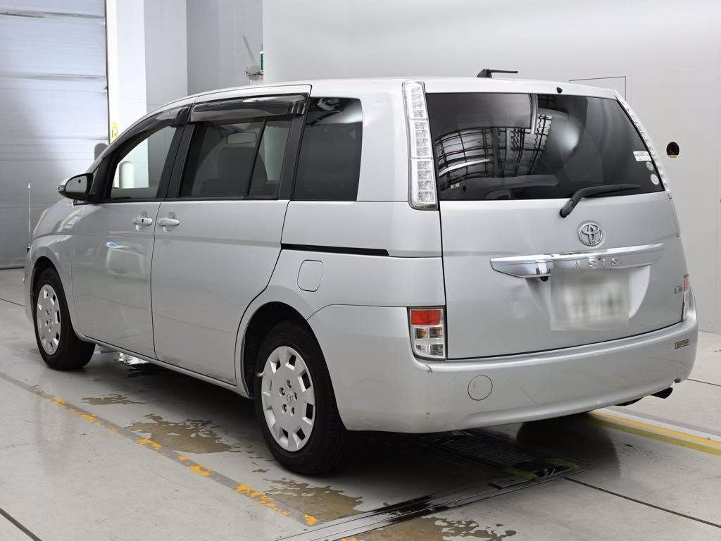 TOYOTA ISIS