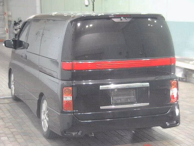 NISSAN ELGRAND