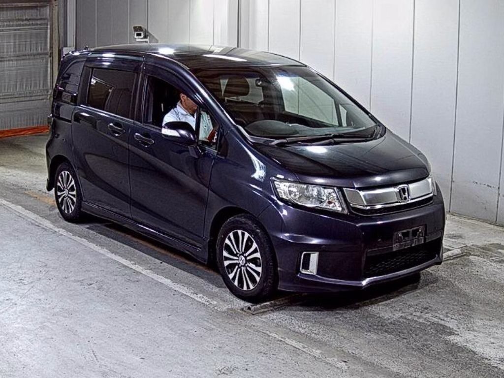 Honda Freed Spike