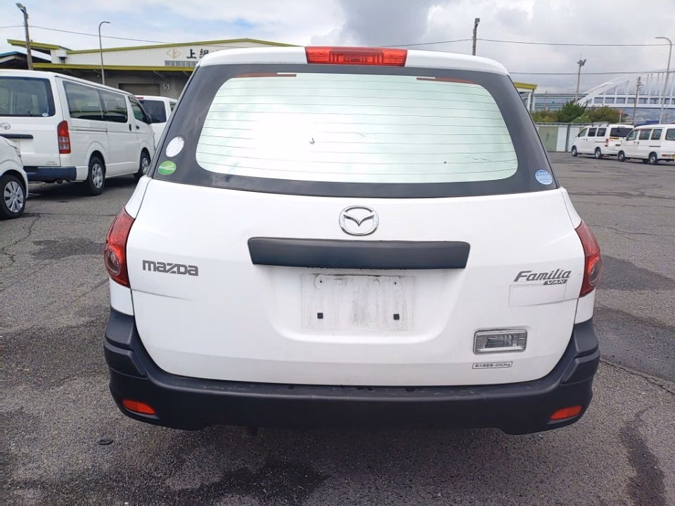MAZDA FAMILIA