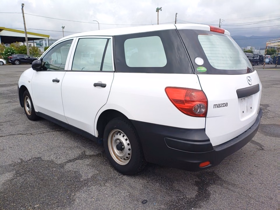 MAZDA FAMILIA