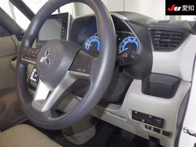 MITSUBISHI EK SPACE