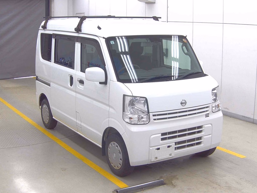 NISSAN NV100 CLIPPER