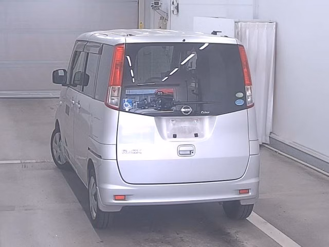 NISSAN ROOX
