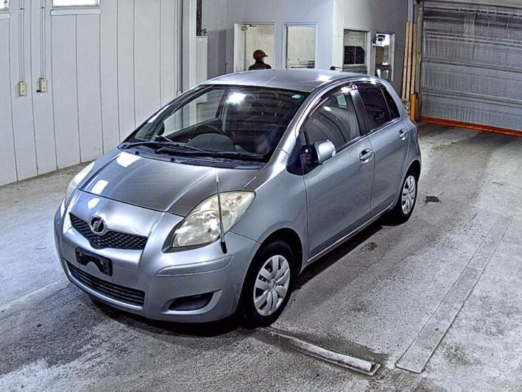 TOYOTA VITZ