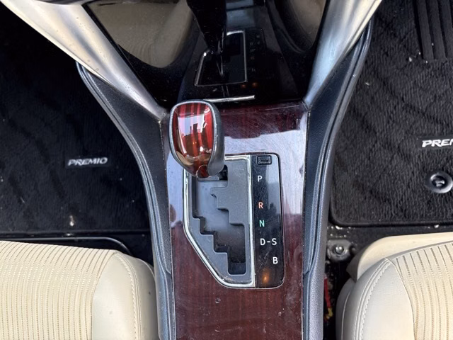 TOYOTA PREMIO