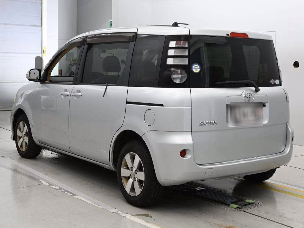 TOYOTA SIENTA