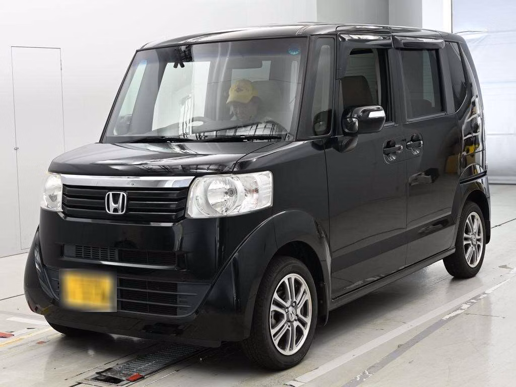 HONDA N-BOX