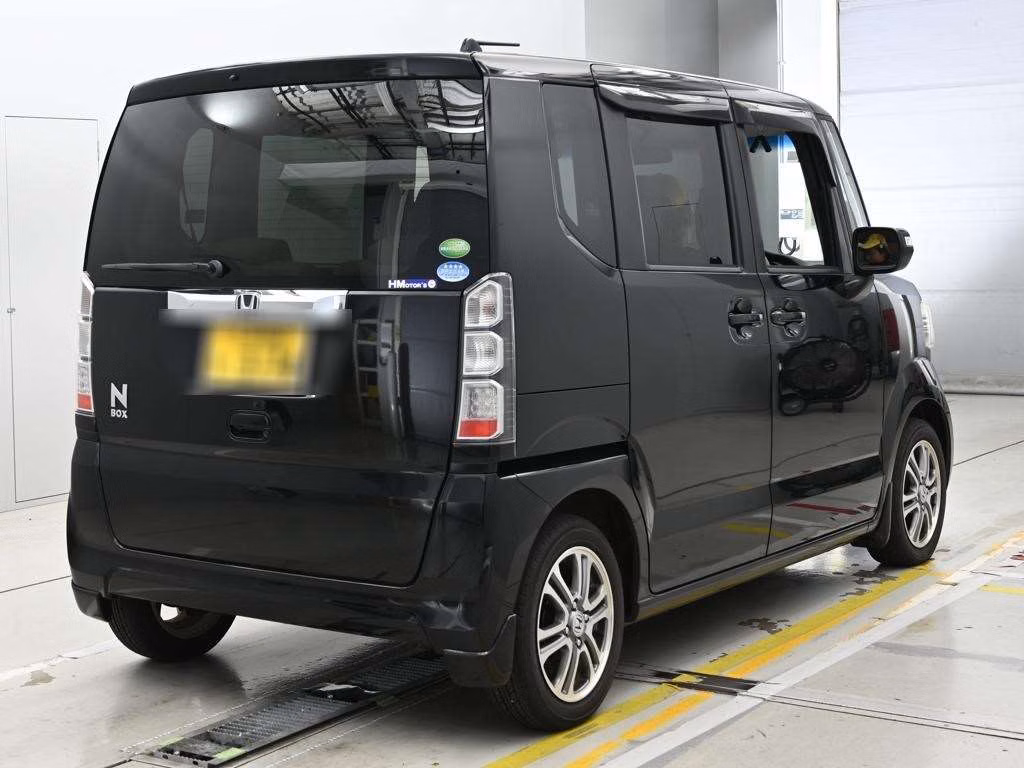 HONDA N-BOX