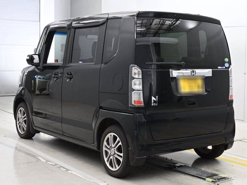 HONDA N-BOX