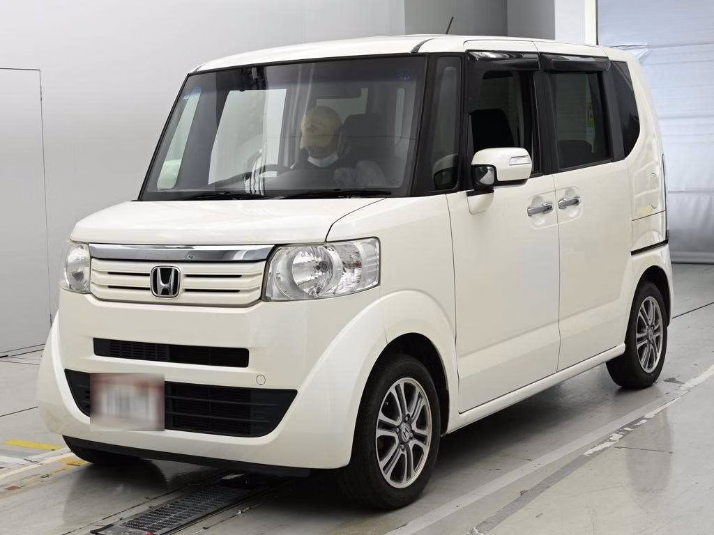 HONDA N-BOX