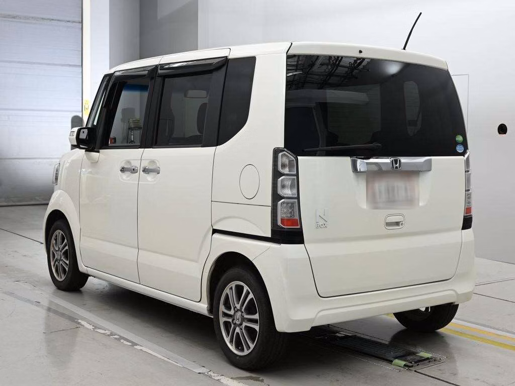 HONDA N-BOX