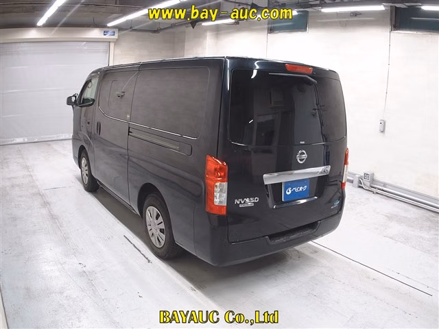 NISSAN NV350 CARAVAN