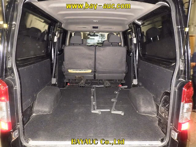 NISSAN NV350 CARAVAN