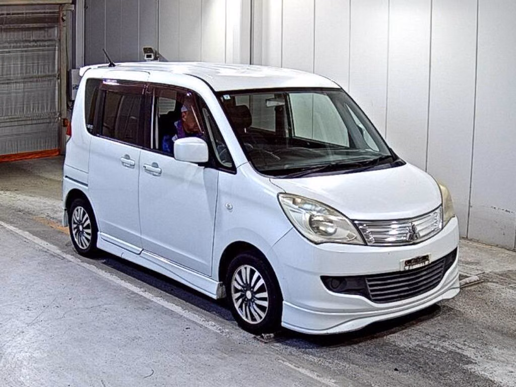 MITSUBISHI DELICA D:2