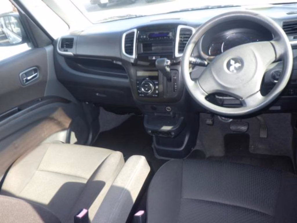 MITSUBISHI DELICA D:2