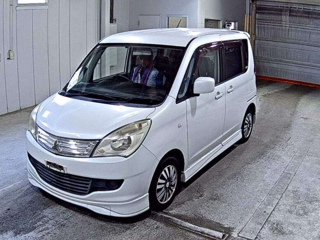 MITSUBISHI DELICA D:2