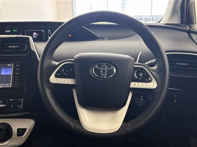 TOYOTA PRIUS PHV