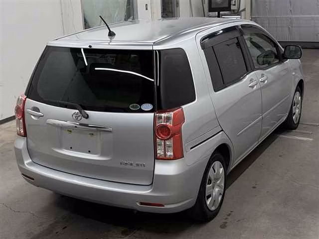 TOYOTA RAUM