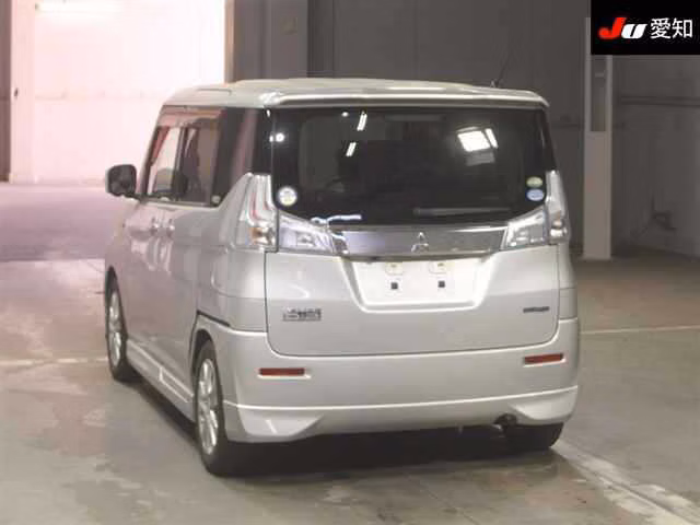 MITSUBISHI DELICA D:2