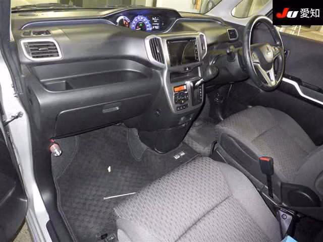 MITSUBISHI DELICA D:2