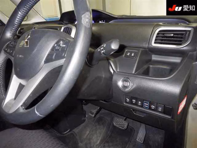 MITSUBISHI DELICA D:2