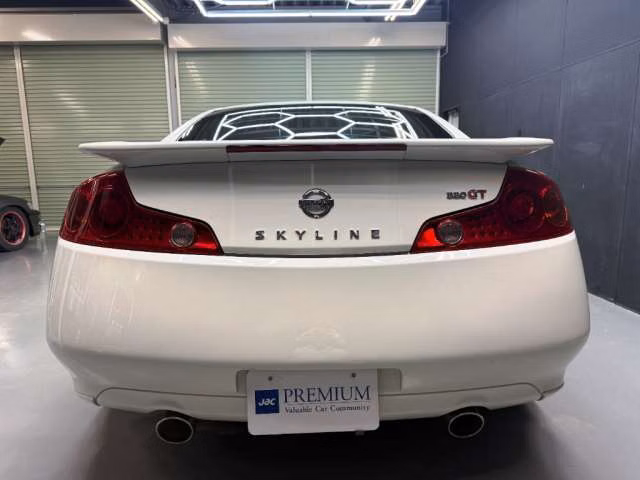 NISSAN SKYLINE