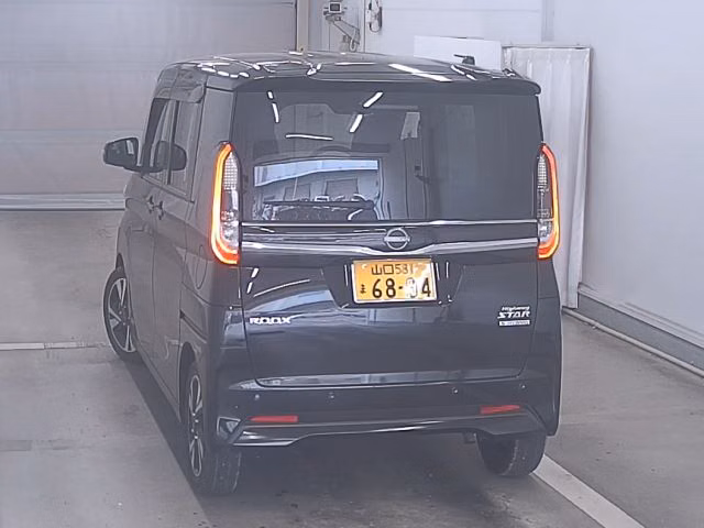 NISSAN ROOX